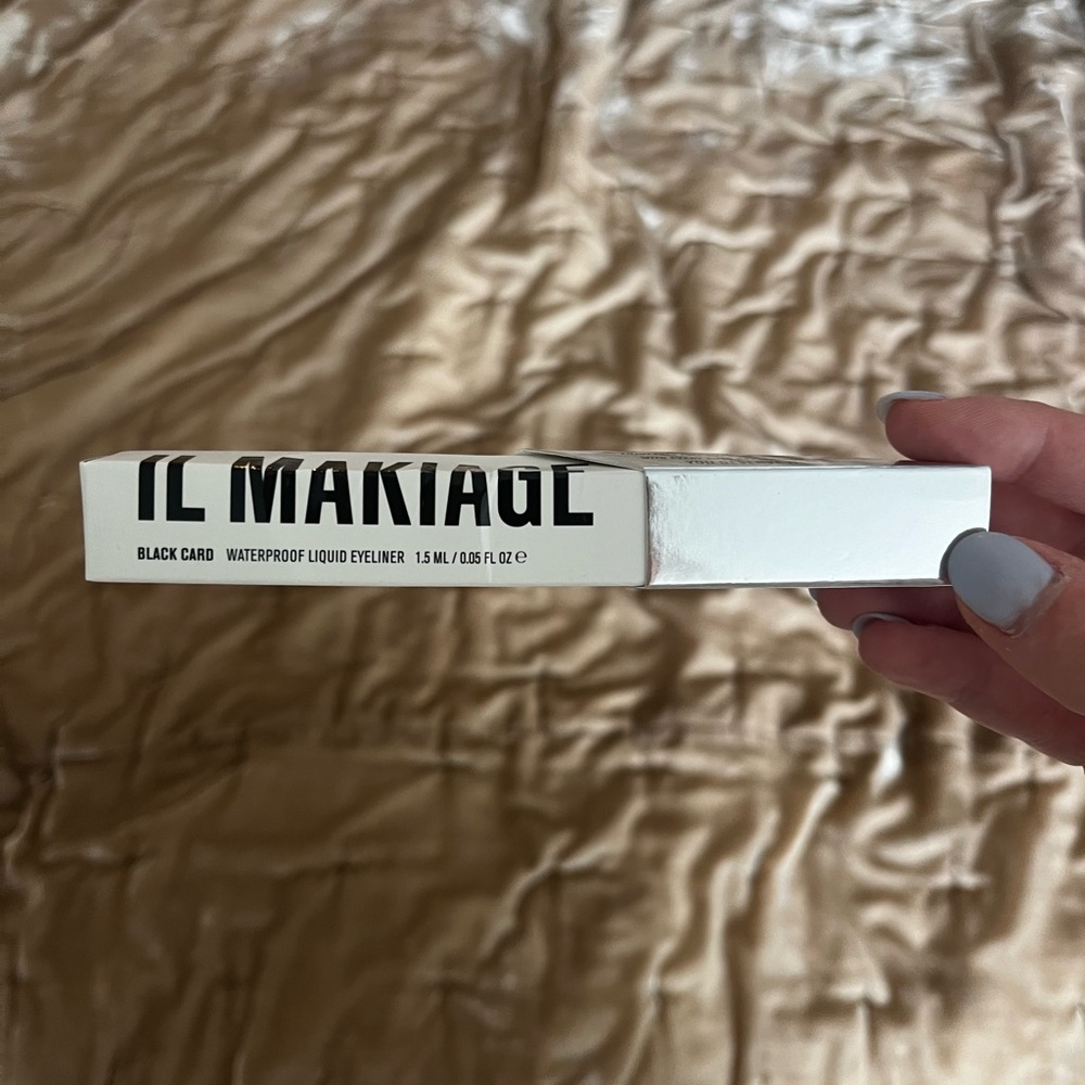 Il Makiage black eye liner